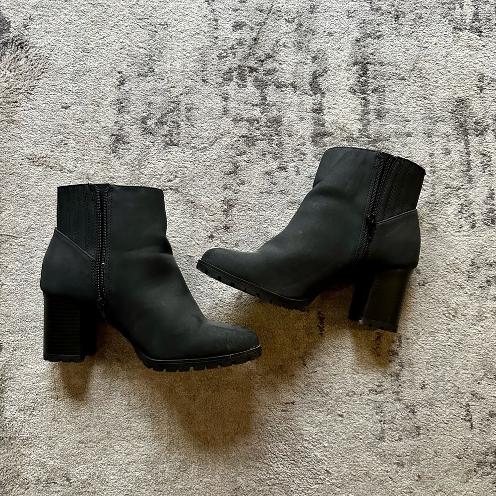 Black heeled booties